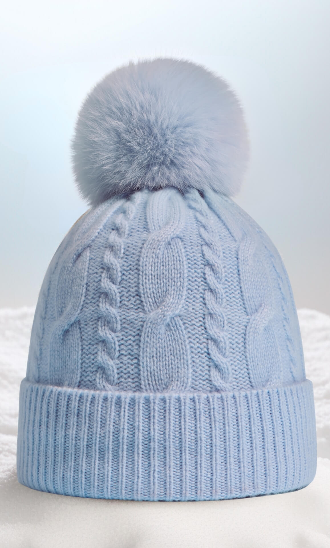 Cable-Knit Cashmere Beanie - 100% Luxury Cashmere | Ravella display picture 3