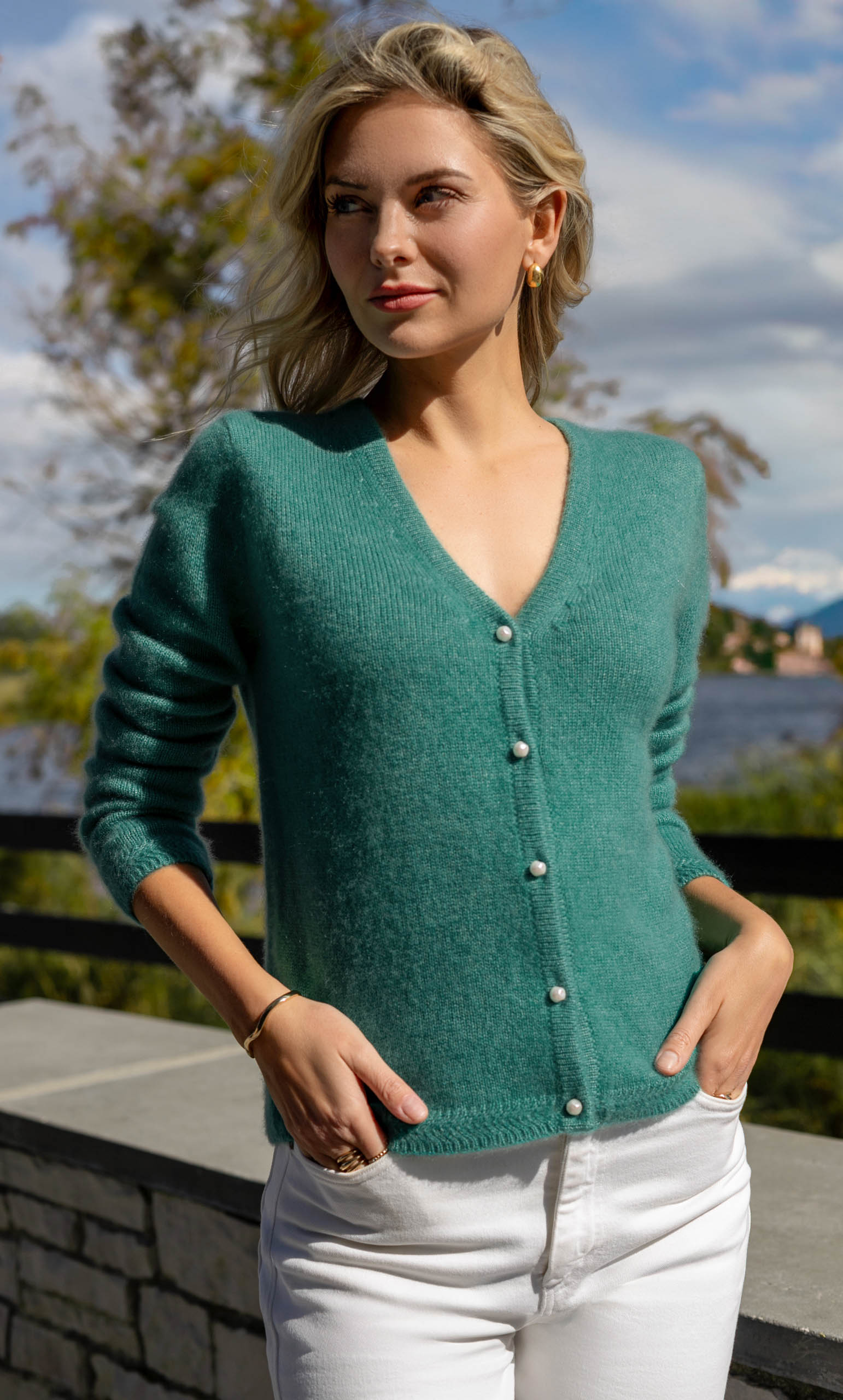 Ballantyre Cashmere カーディガン　グリーン　カシミヤ Woodbine Green Cashmere Riley Cardigan | Tuckernuck