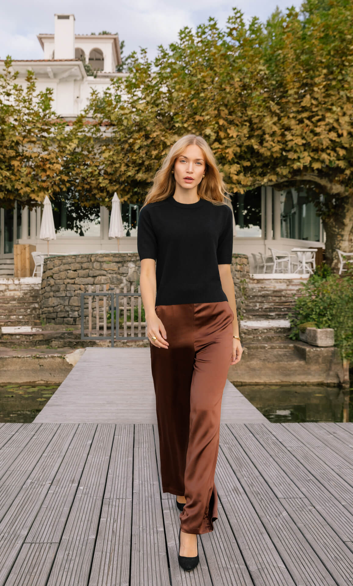 VittoriaCashmereSweater-Black-