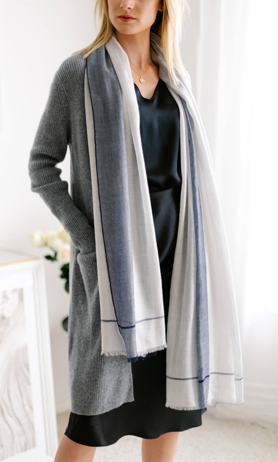 ENVEED Scialle con nappe in finto cashmere di alta qualità, con ENVEED Scialle con nappe in finto cashmere di alta qualità, con